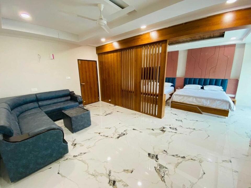 Super Townhouse Ambaji Formerly Hotel Kardhar Inn 外观 照片