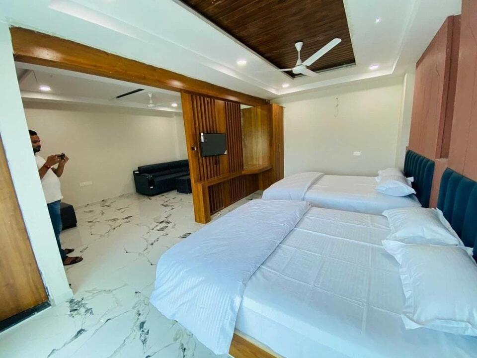 Super Townhouse Ambaji Formerly Hotel Kardhar Inn 外观 照片