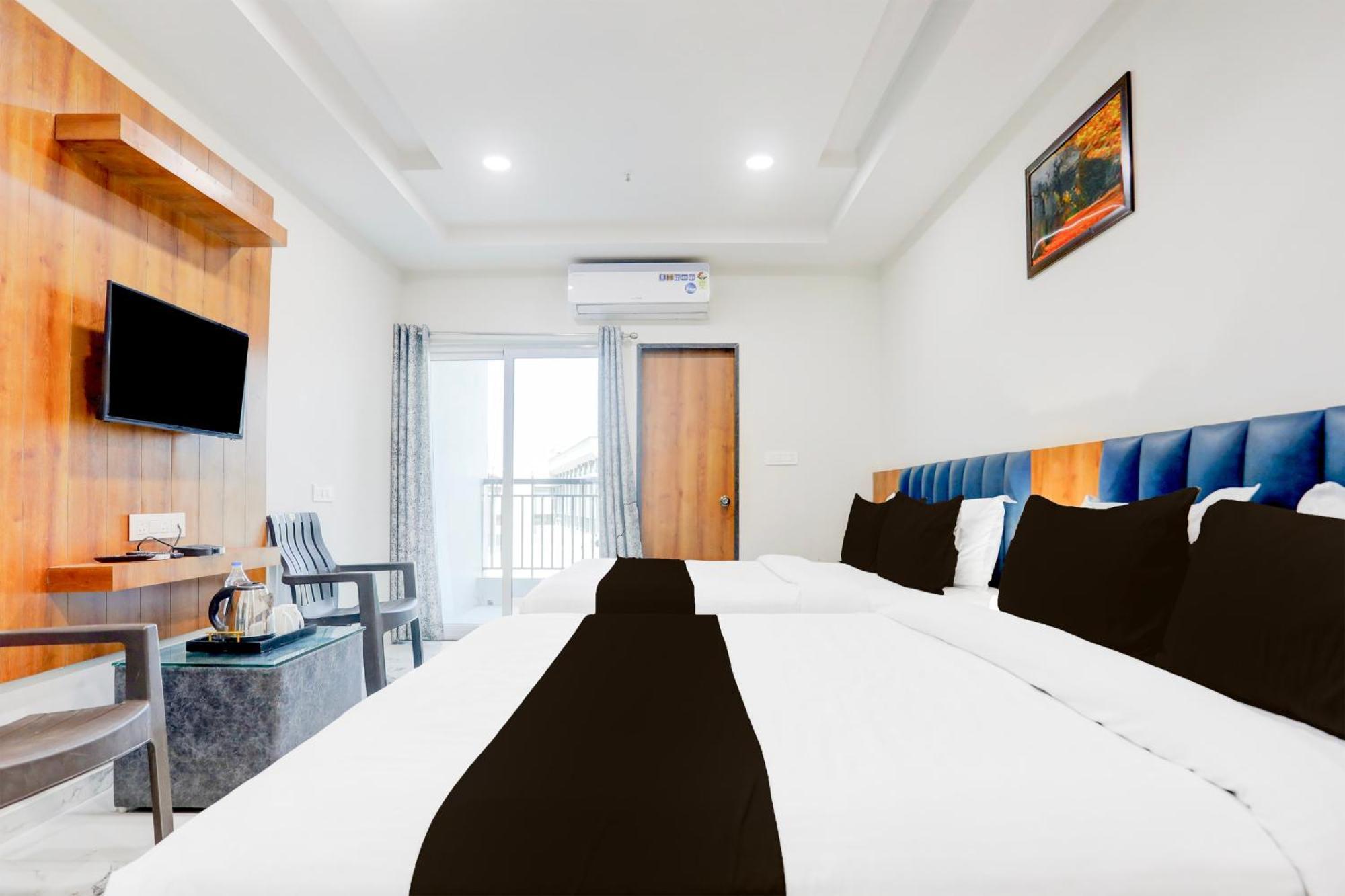 Super Townhouse Ambaji Formerly Hotel Kardhar Inn 外观 照片