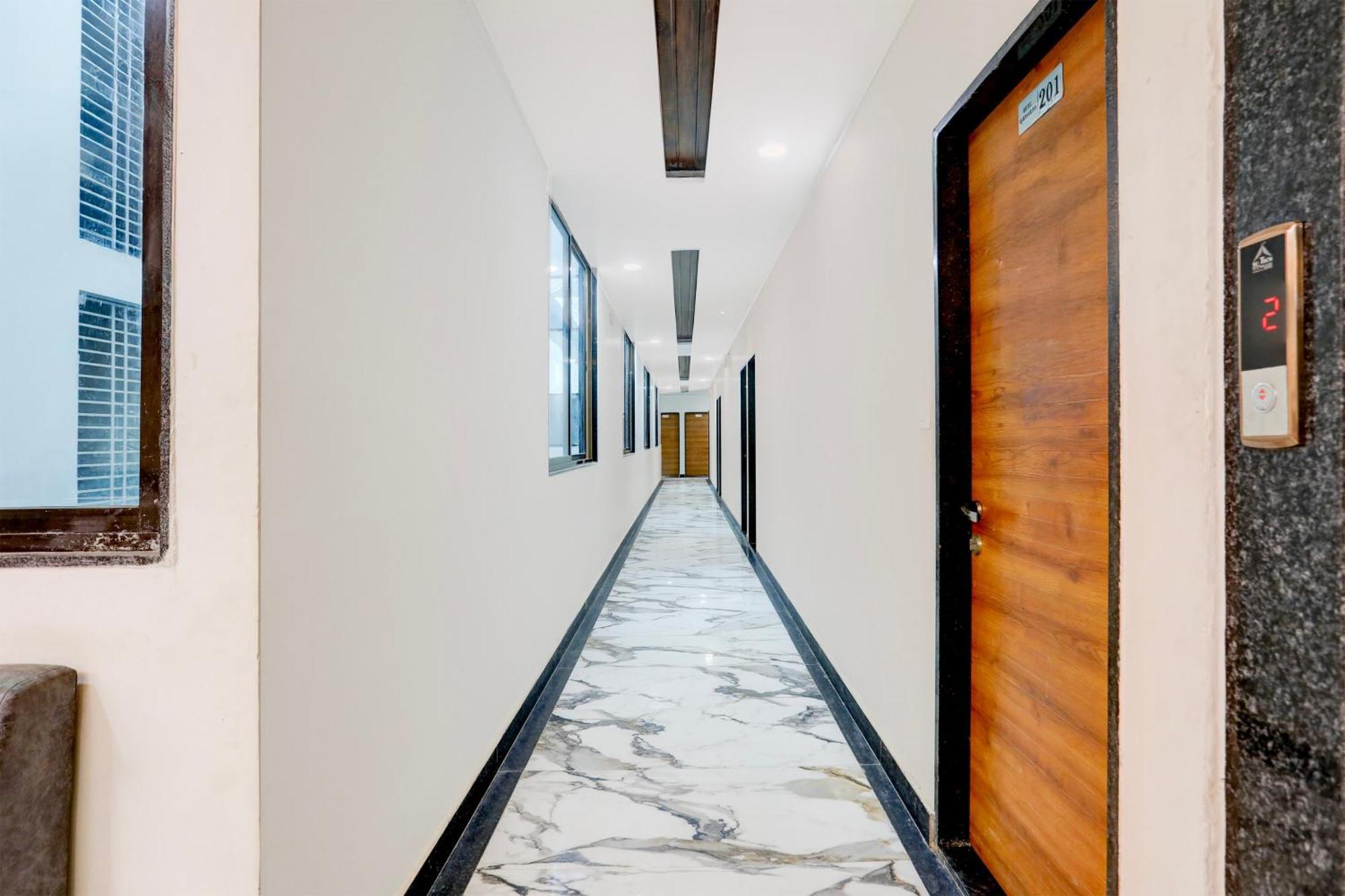 Super Townhouse Ambaji Formerly Hotel Kardhar Inn 外观 照片