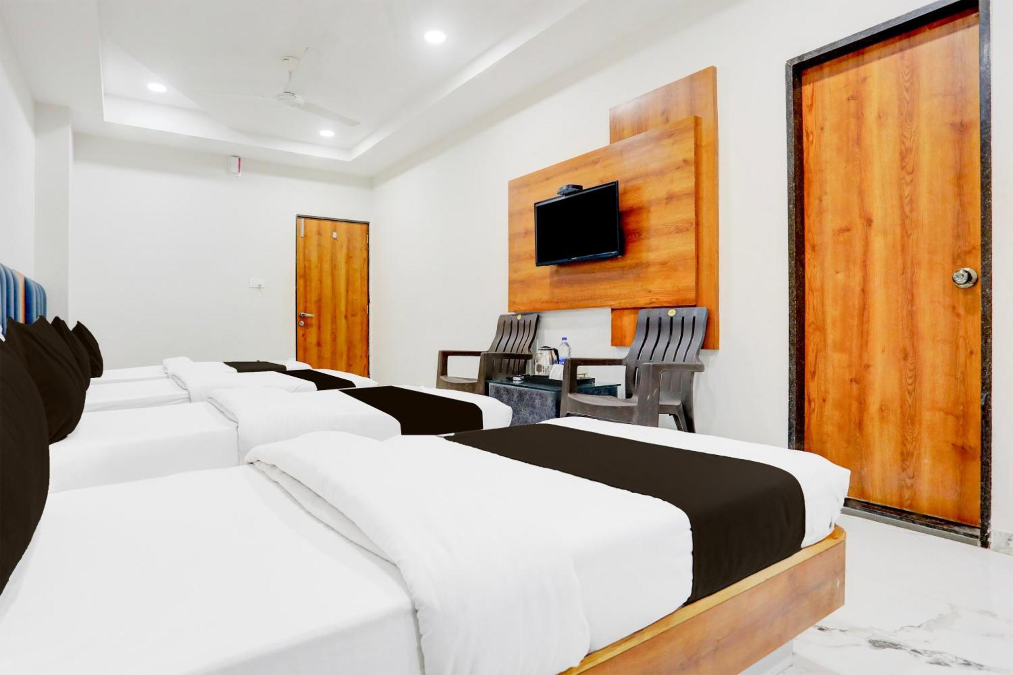 Super Townhouse Ambaji Formerly Hotel Kardhar Inn 外观 照片