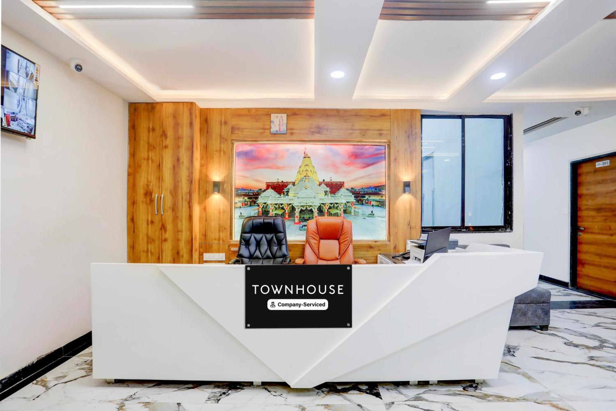 Super Townhouse Ambaji Formerly Hotel Kardhar Inn 外观 照片